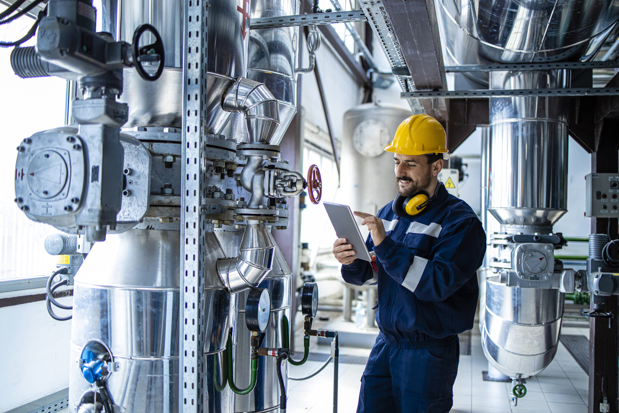 Depósitos industriales diseñados conforme a normativa técnica